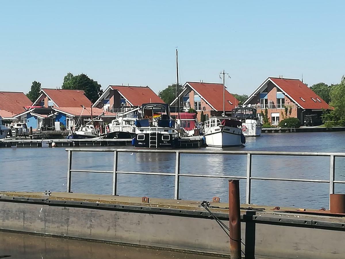 Kaeptn'S Koje Lägenhet Weener Exteriör bild